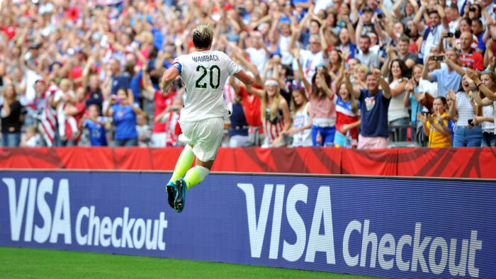 wambach-leap-usa-nigeria.jpg